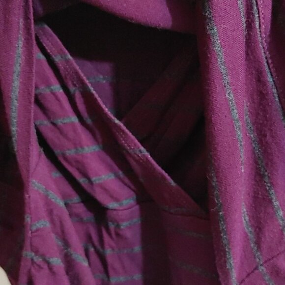Thyme maternity burgundy gray stripes nursing top 3/4 sleeves XS - Picture 5 of 7